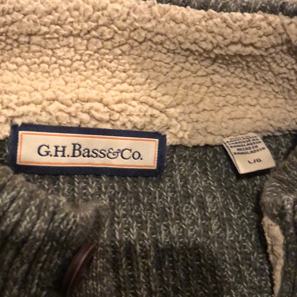 Green sweater - Picture 3 of 4